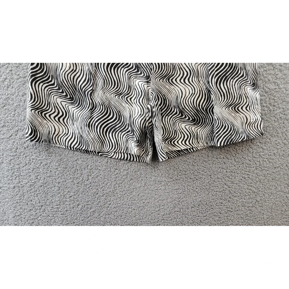 Barbour Romy Linen Blend Shorts Women's 8 Monochrome Zip Fly Hook & Bar Closure